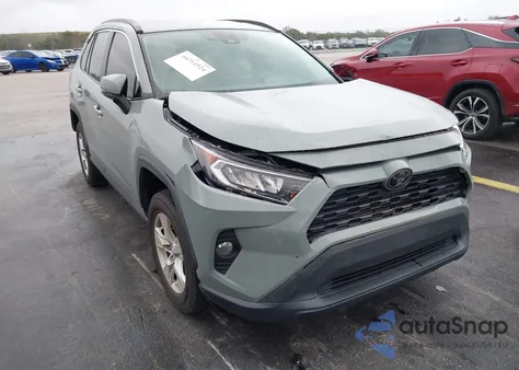 2021 Toyota Rav4 Xle z USA, uszkodzony, nr VIN 2T3W1RFV8MW123349